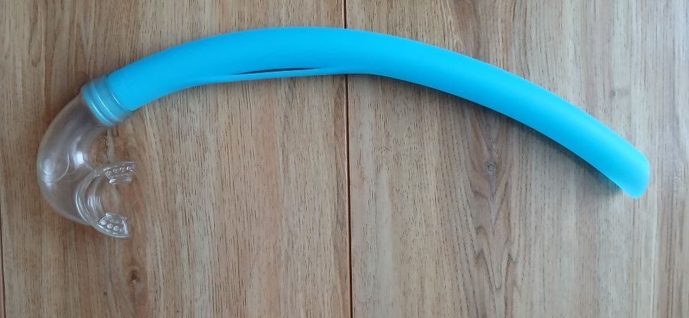 Tub snorkeling albastru – ideal pentru scufundări