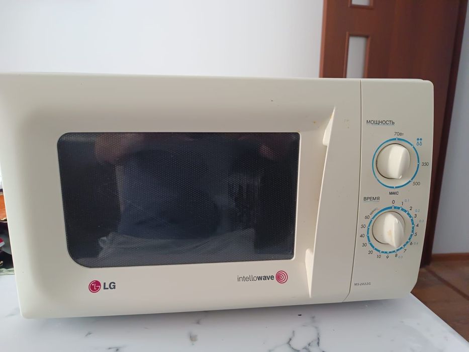 Микроволновка 10000 тенге