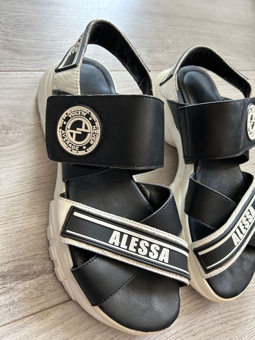 Сандали Аlessaа нови