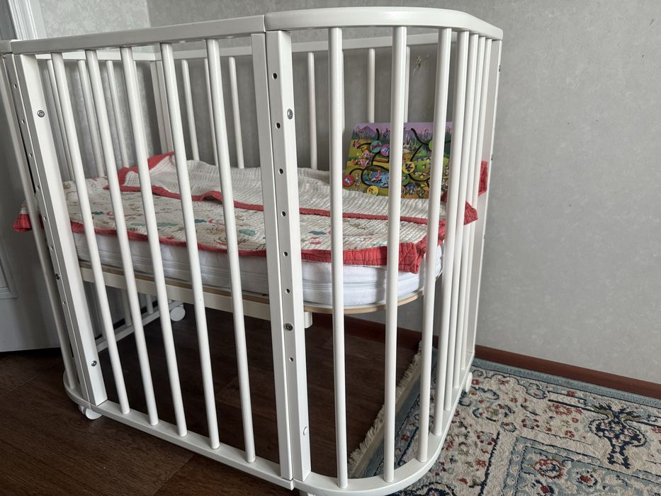 Детская кроватка манеж
