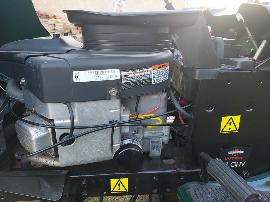 Тракторна косачка Briggs stratton 21 коня