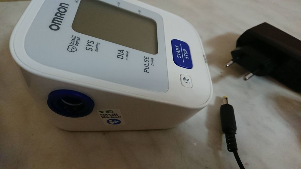 Тонометр электронный Omron