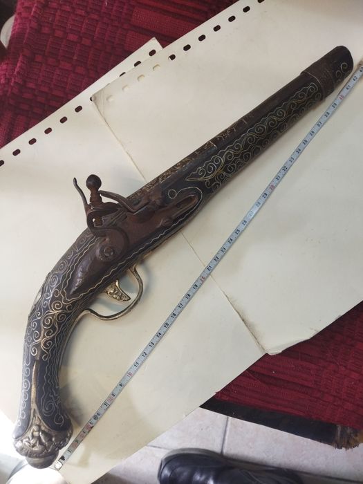 Продава се един Стар красавец