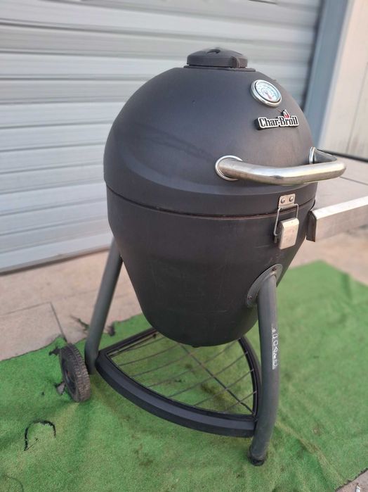Барбекю на дървени въглища Char-Broil