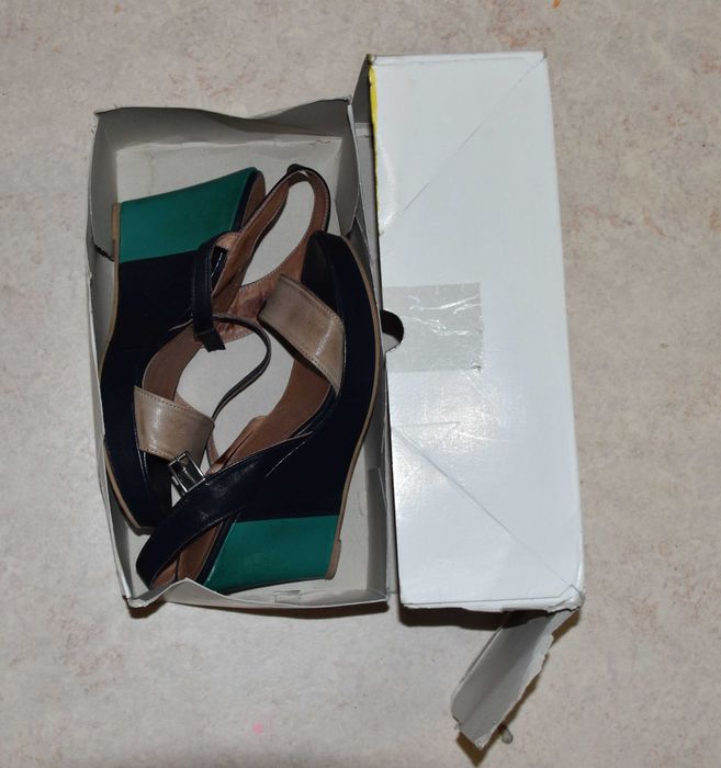 Летние босоножки