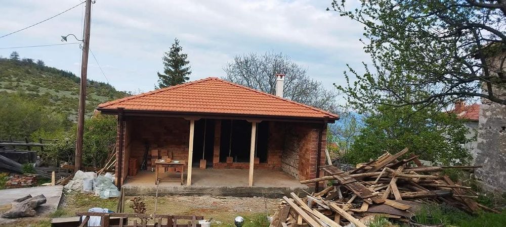 Ремонт на покриви навеси плевни веранди