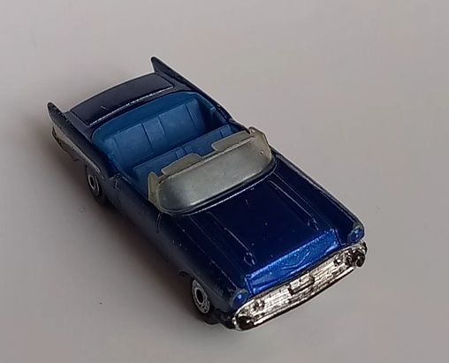 Модели машинок Hot Wheels, Matchbox, Maisto, Deagostini