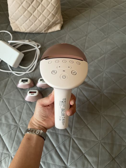 Фотоепилатор Philips Lumea