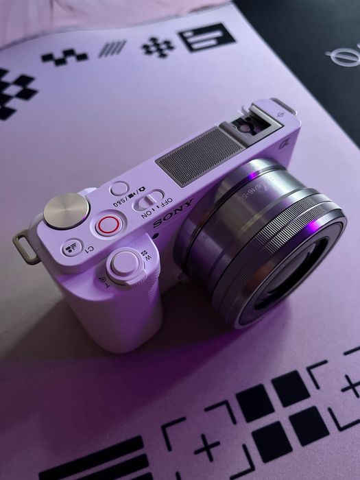 Продам фотокамеру Sony ZV-E10