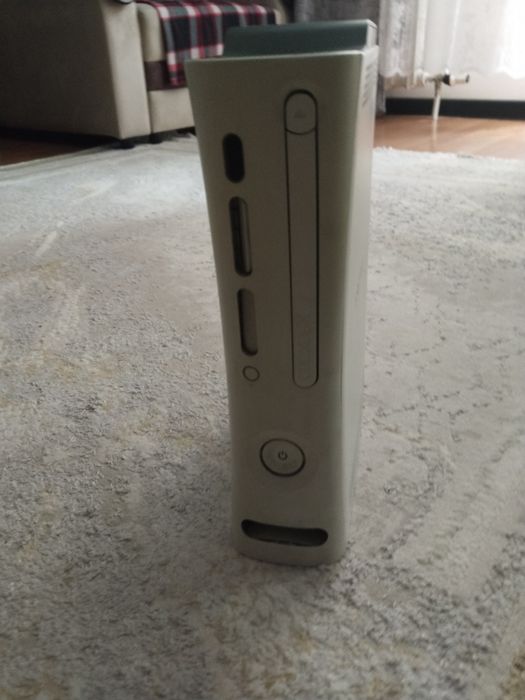 Продам Xbox 360 arkade прошитый