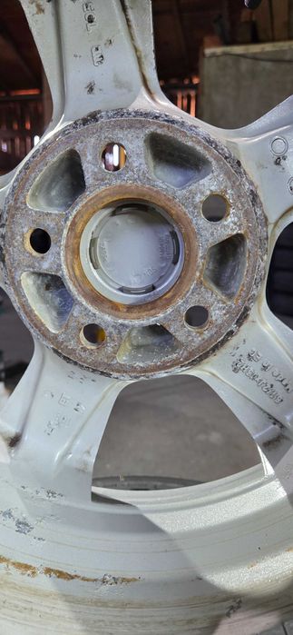 FORD  джанти със гуми 195/65/15 6J×15 ET40 5×108 цо 70>63,4 дот2317