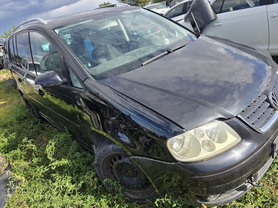 Dezmembrez Volkswagen Touran 1.6mpi fsi 1.9tdi 2.0tdi