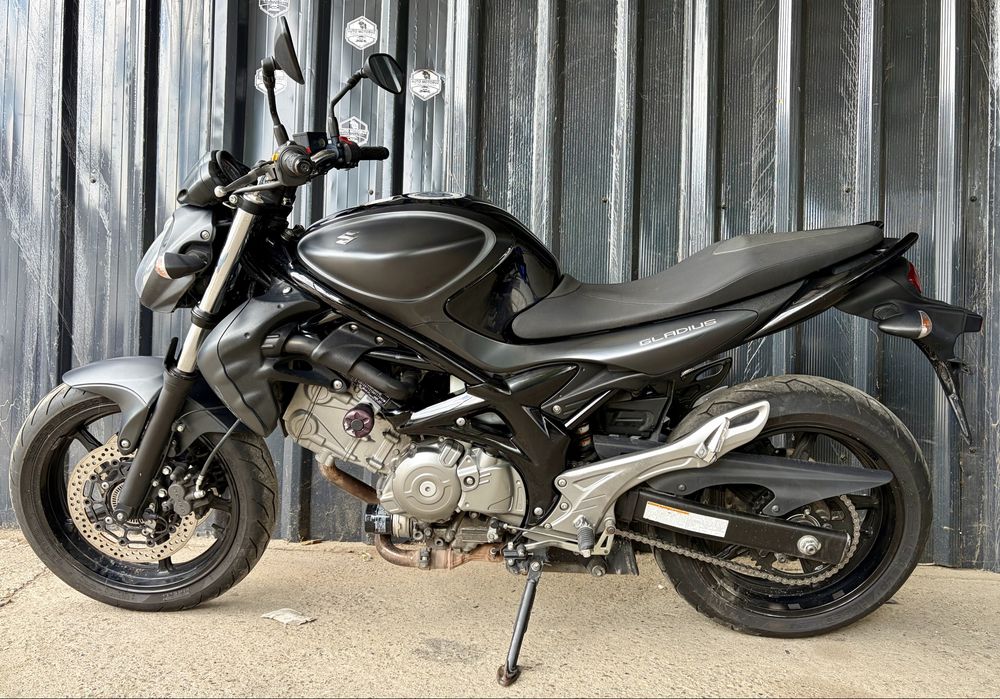 Suzuki Gladius 650 ABS 2015 (MotoBuz) -posibilitate A2- RATE FIXE-GARANTIE