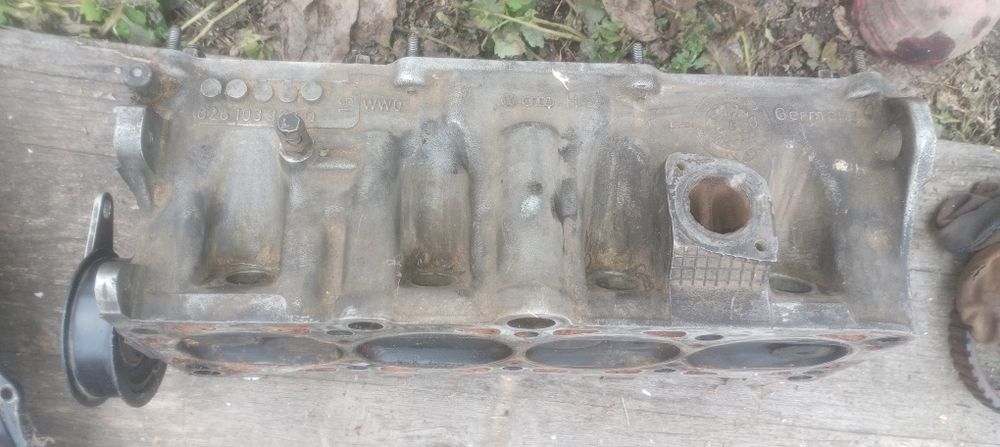 Продам гбц 1.8 ауди 80