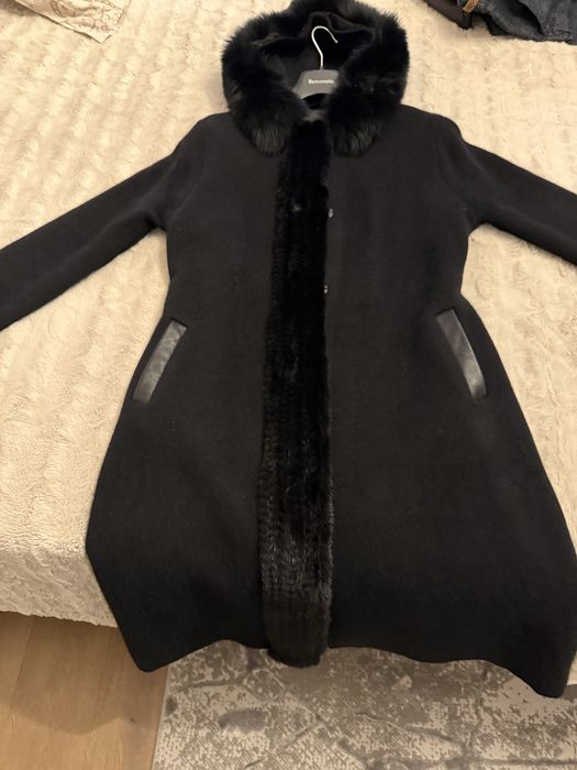 Палто от алпака,качулка-лисица,цена 300 лв.