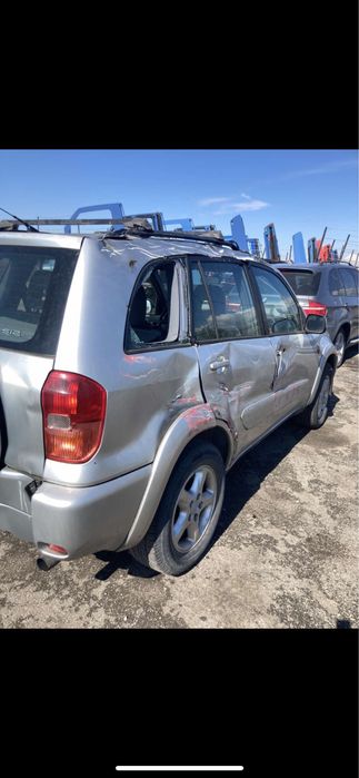 Toyota Rav4 на части