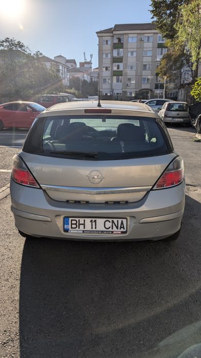 OPEL Astra 2011 — imagine 3