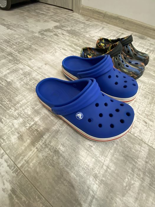 OFERTA Crocs 2 perechi