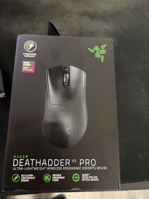 Razer deathadder v3 pro folosit