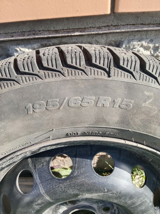Продам зимнию шину