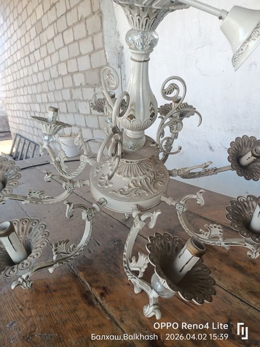 Люстра  8 рожковая