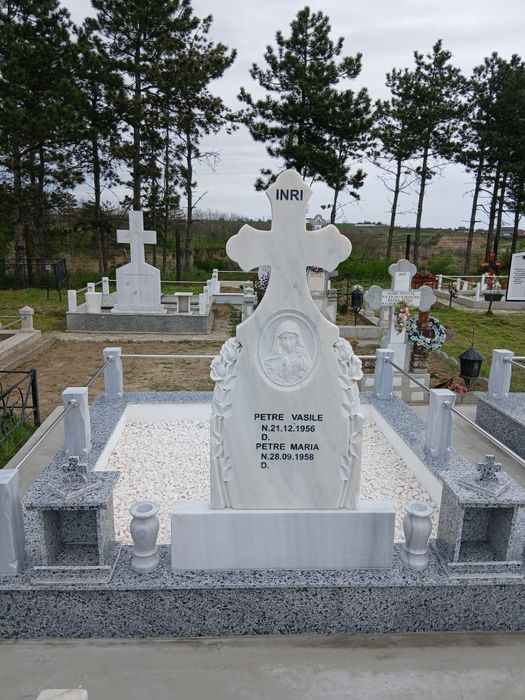 monumente funerare rezistente
