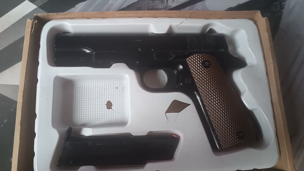 Игрушка, пистолет металлический