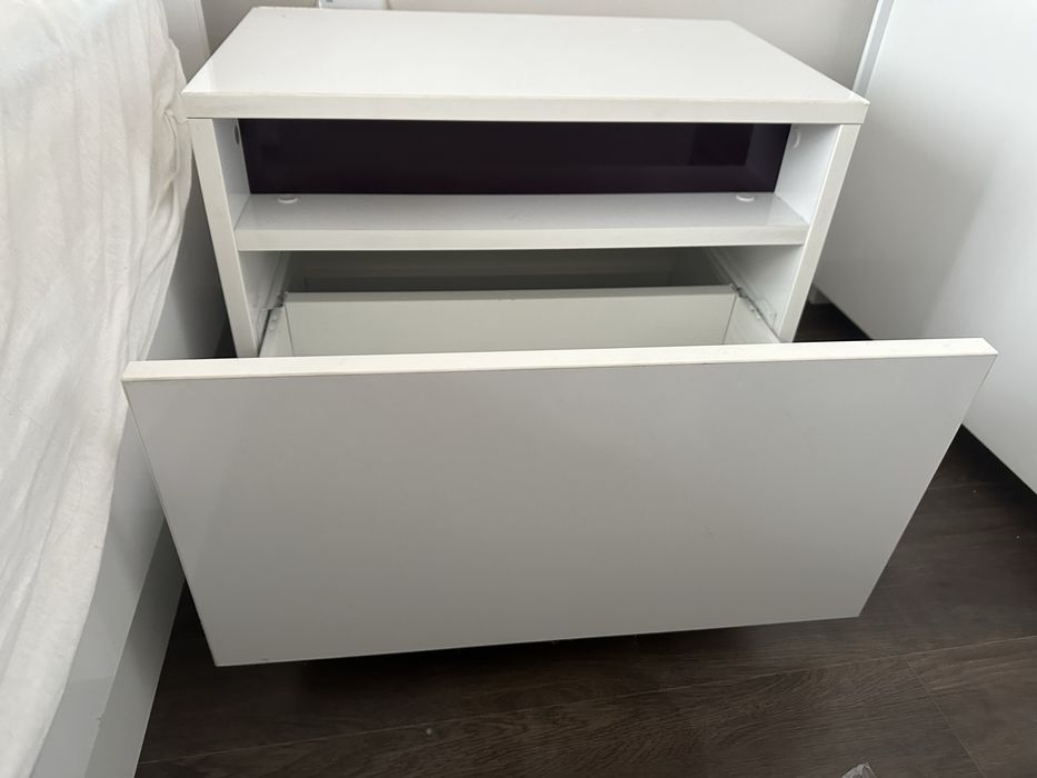 2бр. Скрин  с чекмедже в бял цвят