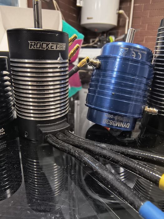 Vând motoare brushless automodele