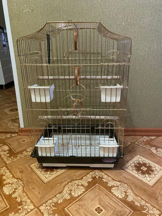 Продается клетка для попугаев