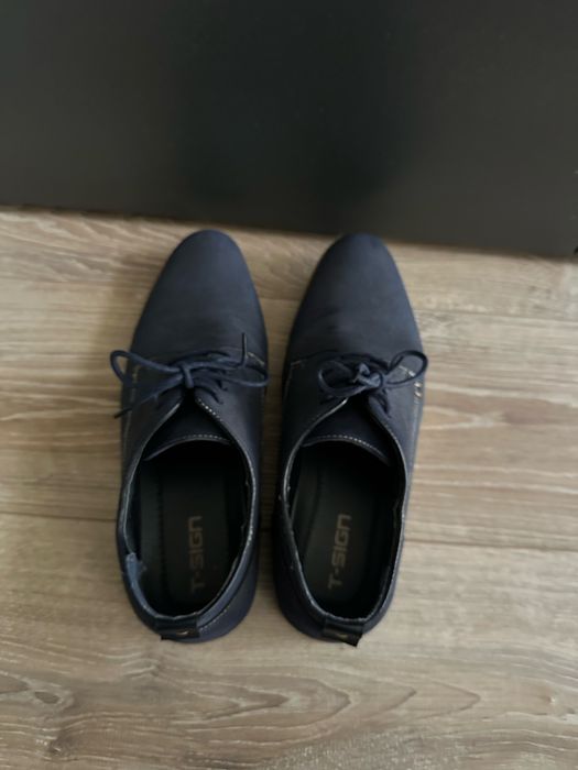 Мъжки обувки номер 43