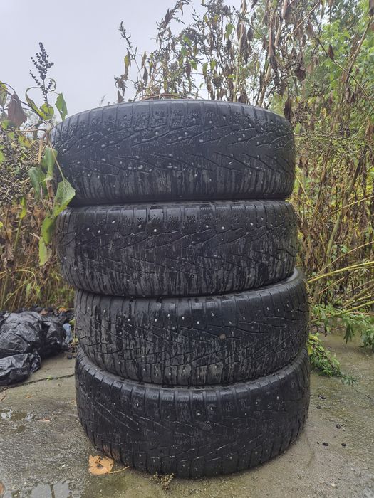Продам резину 215/70/16