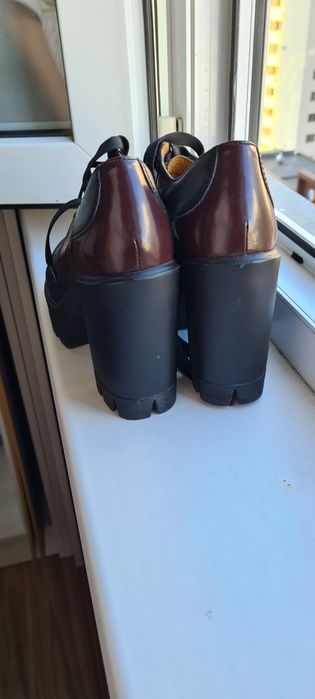 Женские Кожаные ботинки