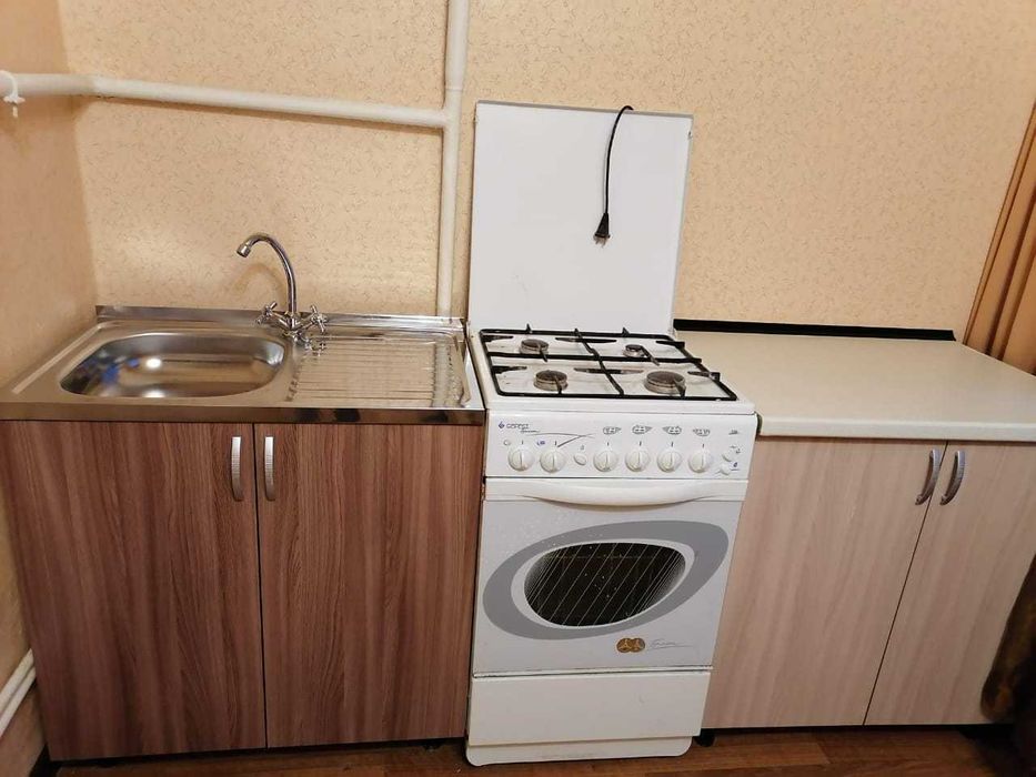 Сдам однокомнатную на Уюте