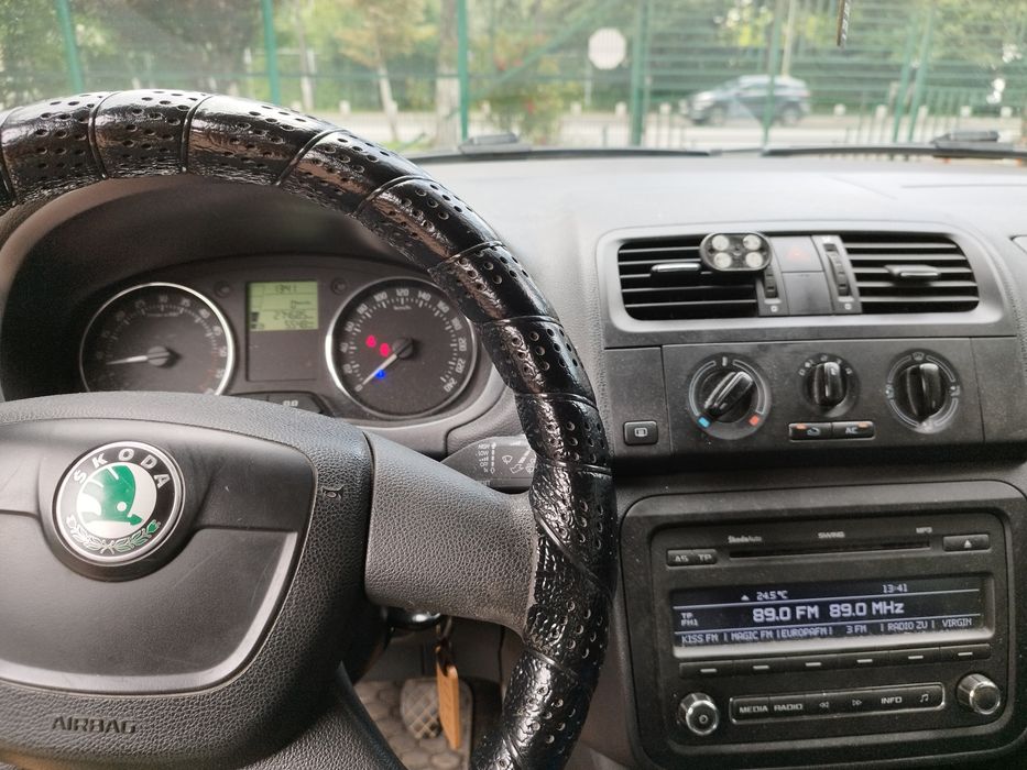 SKODA Fabia 2012 — imagine 4