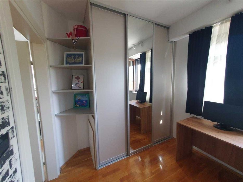 Дава се под наем Двустаен апартамент в София, Зона Б-18 - 55 кв.м за 598.23 € - Снимка #1