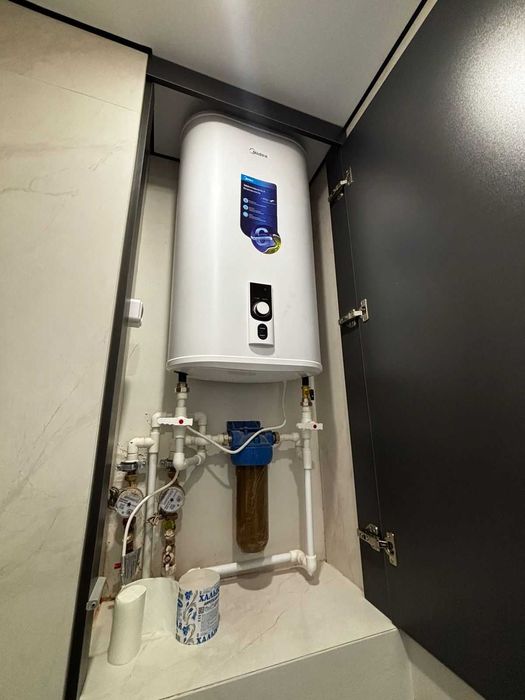 Продается 2 комн квартира Кенесары,64