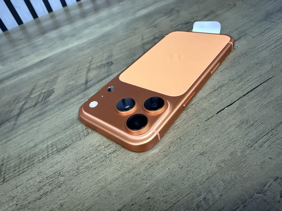 Apple Iphone 17 Pro , Portocaliu , 256GB ,Nou neactivat , Garantie 1an