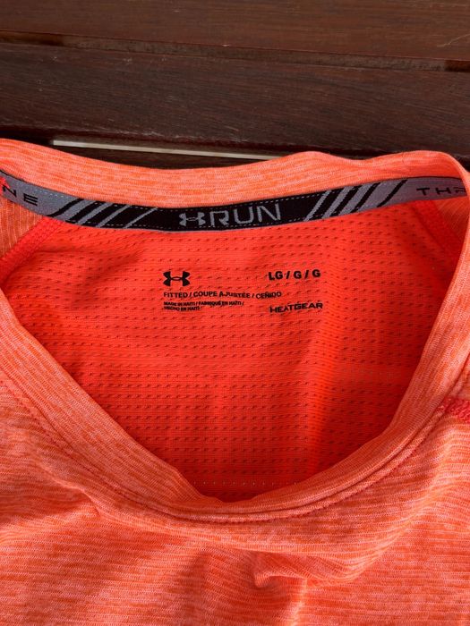 Мъжка тениска Under Armour (Run / heatgear) - размер L, Отлично състояние