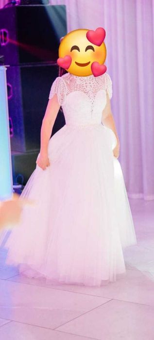 Rochie de mireasă tip prințesă, dantelă cu cristale – S-M, 2000 lei