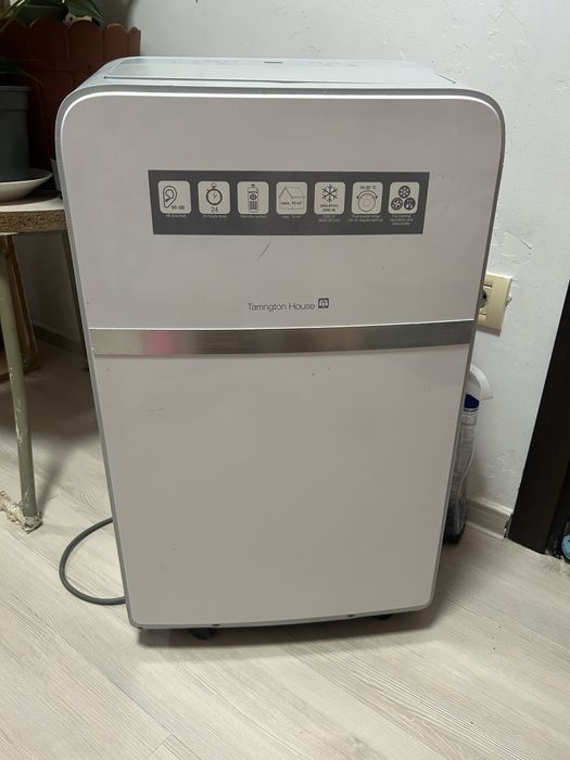 Dezumidificator si aer conditionat.