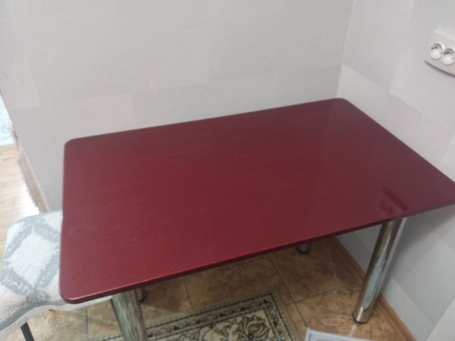 Продам куханый стол