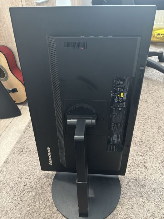 Monitor lenovo.