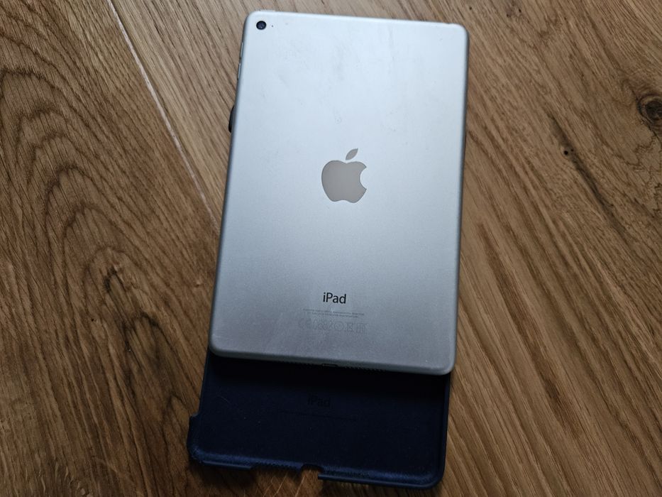 iPad mini 4 16GB - stare foarte buna