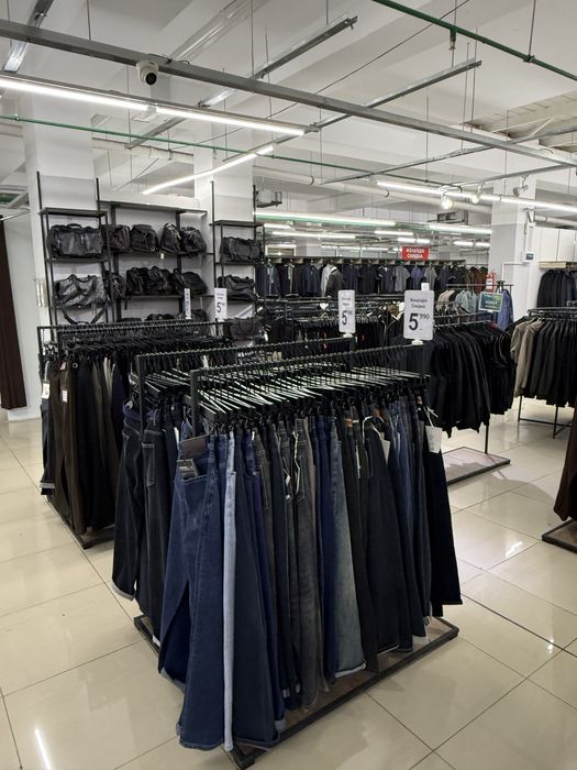 Мебел с бизнесом