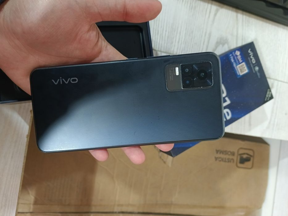 Vivo v21 e 8/128gb karobkali