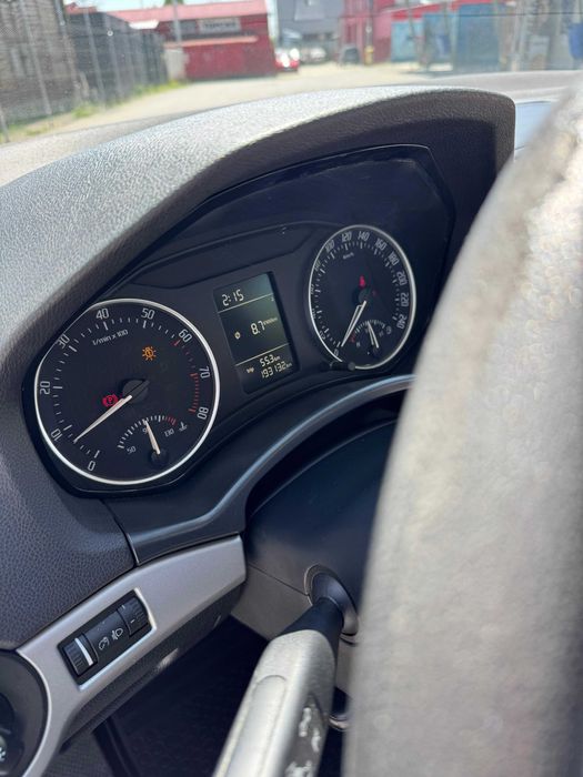 Skoda Octavia 2013 1.6 tdi benzina