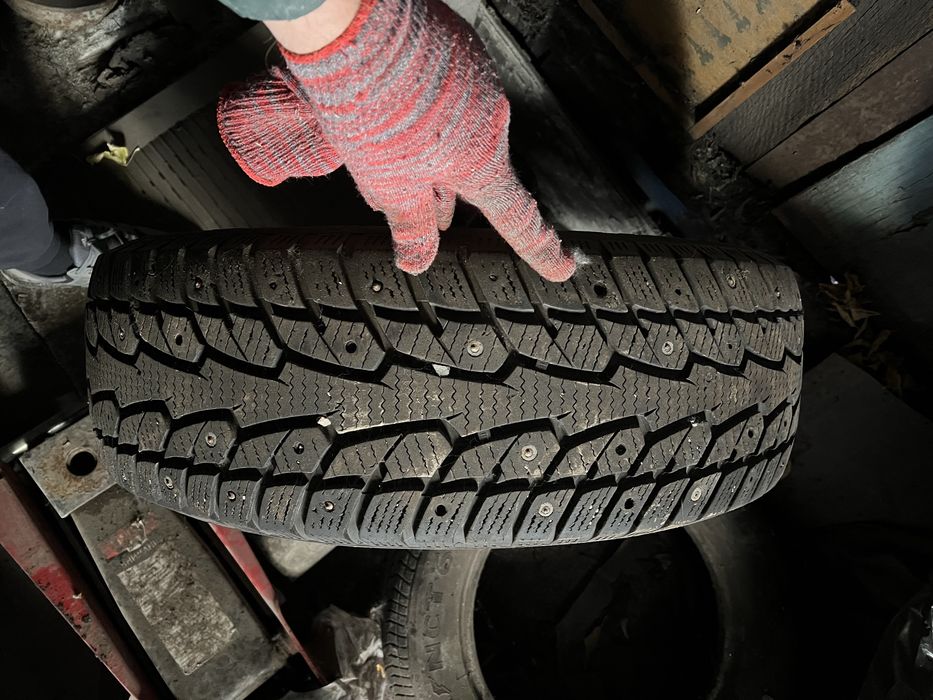 Продам шины 225. 60. R17