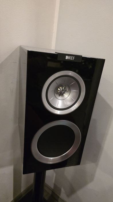 Kef R300 Boxe  gloss Black
