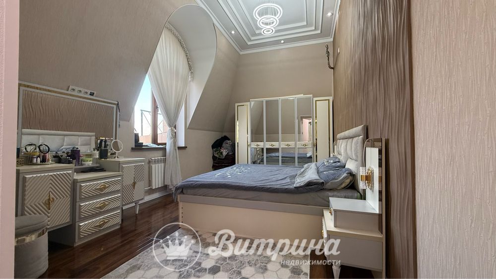 Срочная продаётся 3 комнатная+мансарда на метро Беруни, Хувайдо